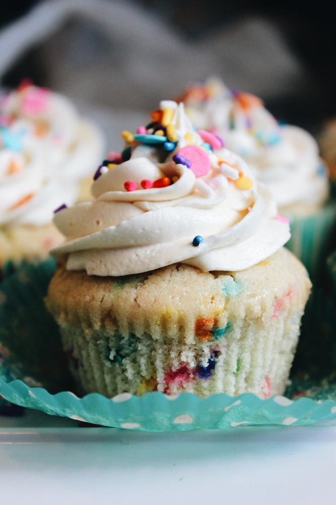 Vanilla Funfetti Cupcake